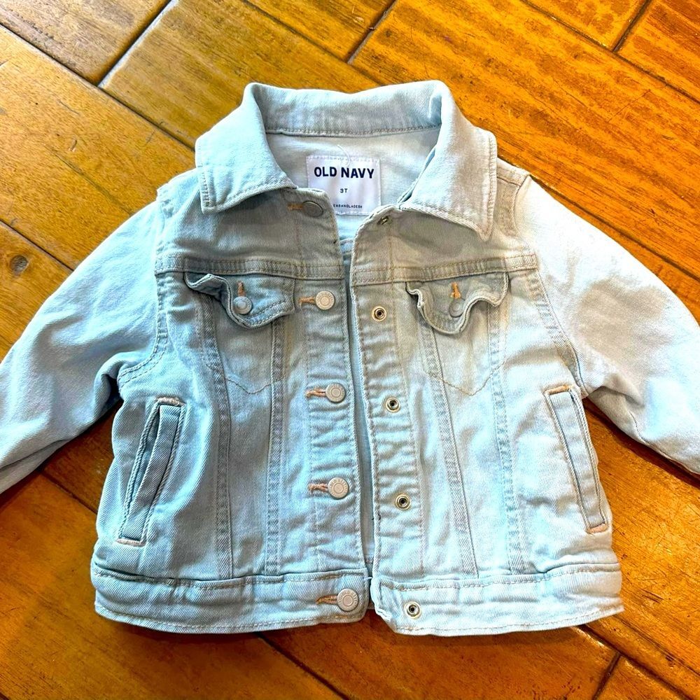 Old Navy denim Jean jacket size 3T